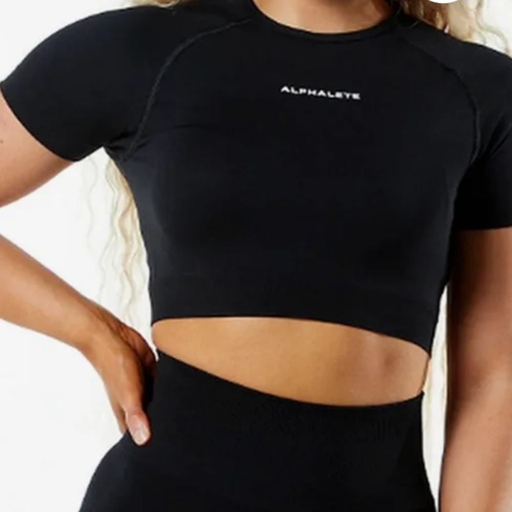 3/$30 Alphalete Women's Amplify Black M Crop Top